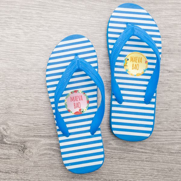 chaussure avec etiquette rouge